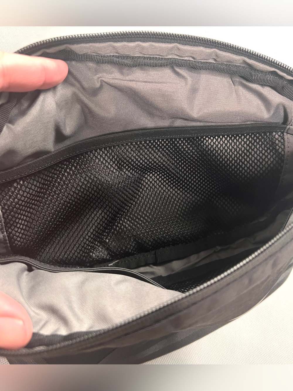 Chrome Industries Body Sling Bag Sabin Cycle Color Black - Picture 7 of 11
